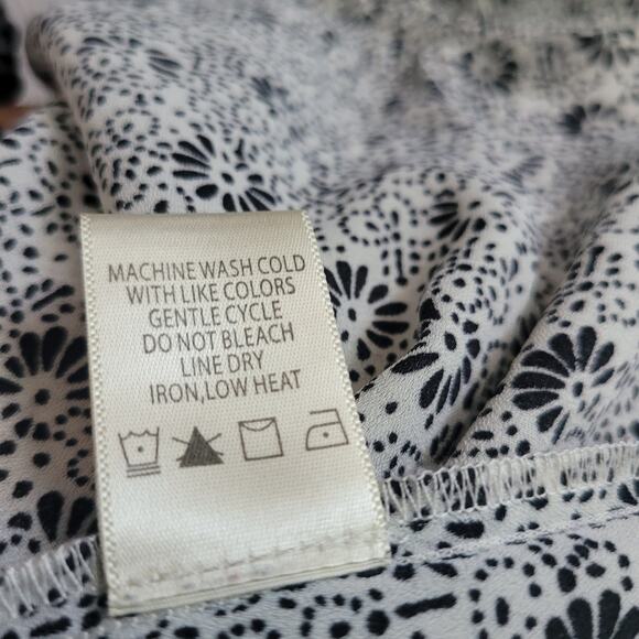 Max Studio Size 3XL Asymmetrical V-Neck Floral High Low Hem Blouse Boho - Picture 8 of 8